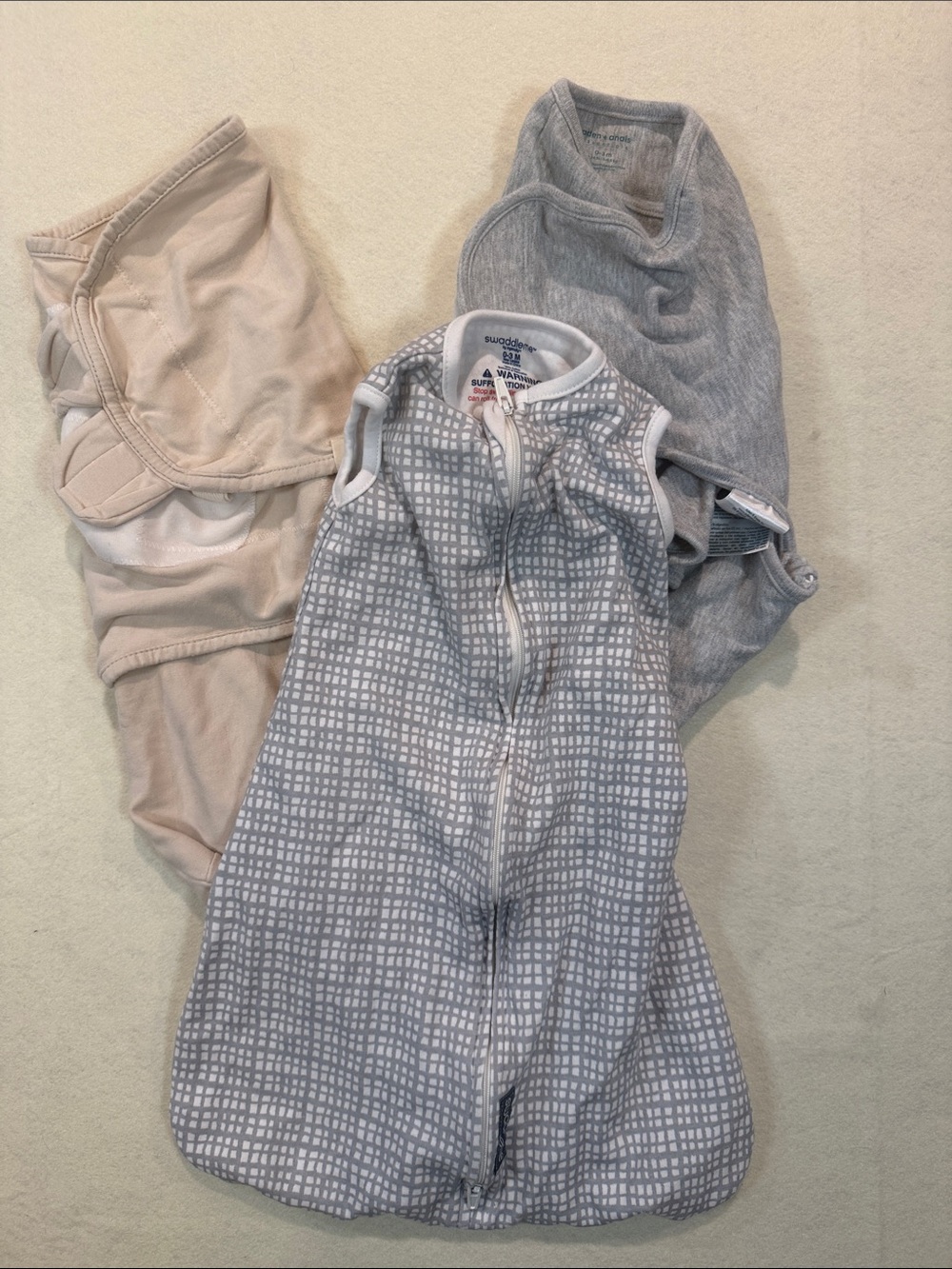 Baby Swaddle/Sleep Sack Lot Sz 0-3m   3 pcs.  GUC. UU